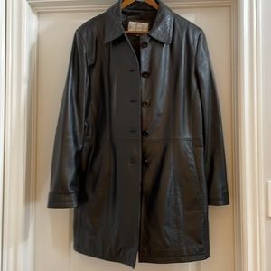 85. BNWOT 💯 genuine soft Black leather coat 🧥